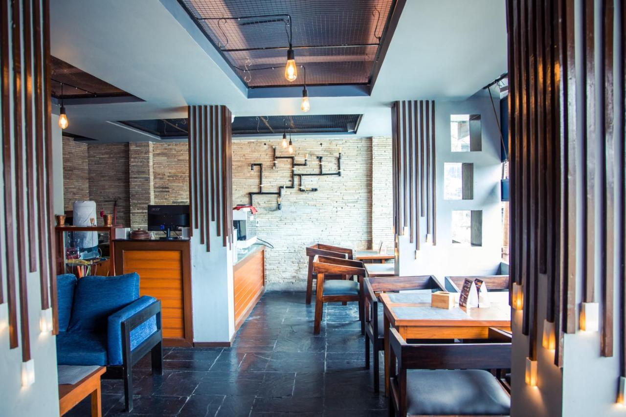Kotee Home Hotel Pokhara Exteriör bild