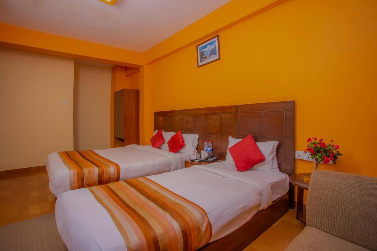 Kotee Home Hotel Pokhara Exteriör bild
